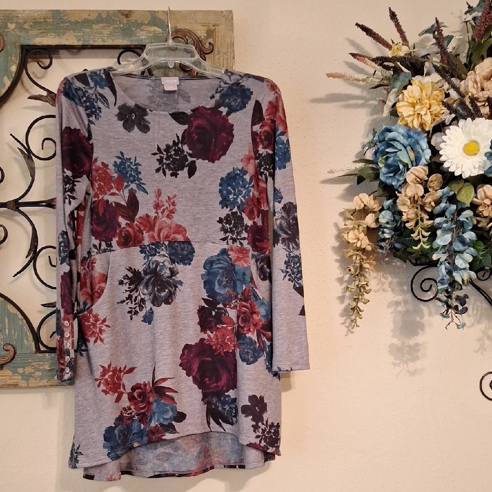 Chico's Floral Print Tunic - Gray & Burgundy. NWOT Size 00